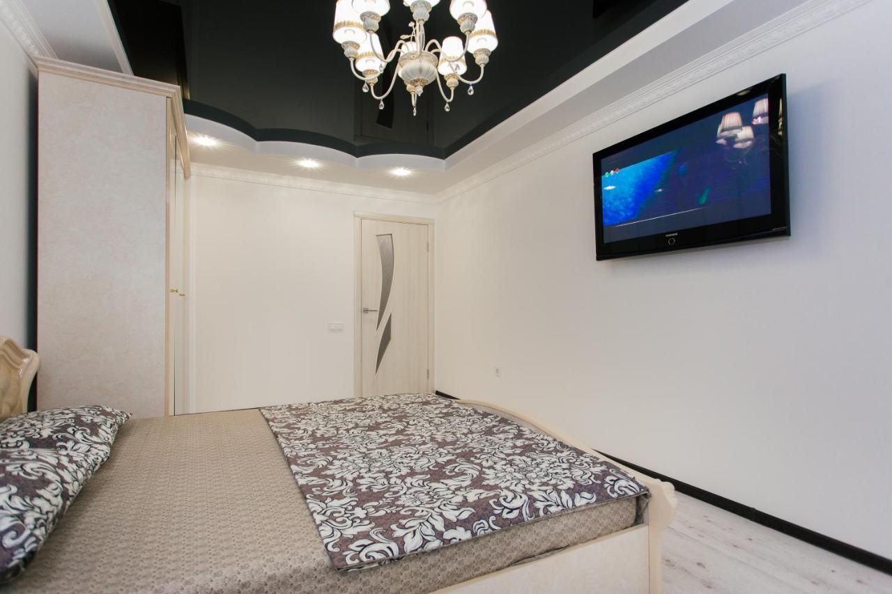 De Luxe Apartments Centr Illinskaya Sumy Exterior foto