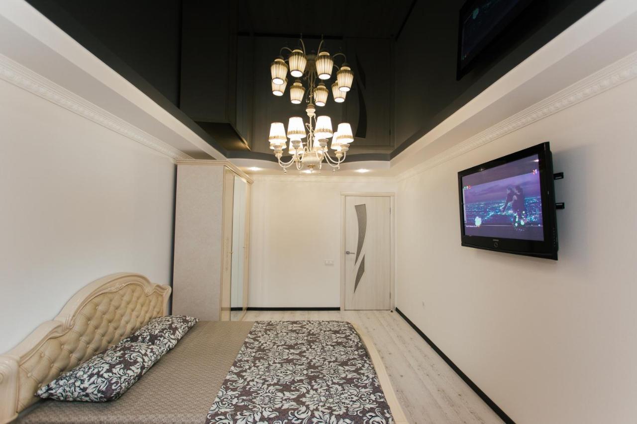 De Luxe Apartments Centr Illinskaya Sumy Exterior foto