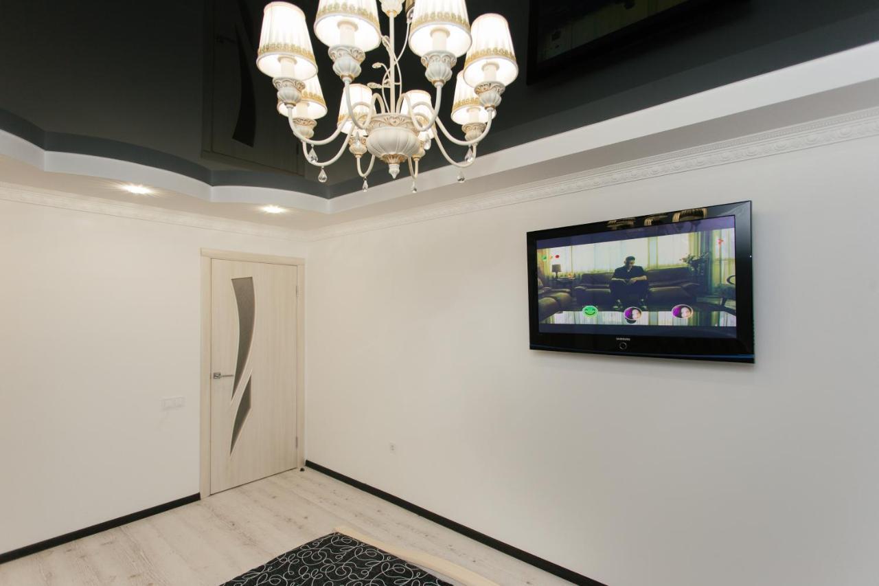 De Luxe Apartments Centr Illinskaya Sumy Exterior foto