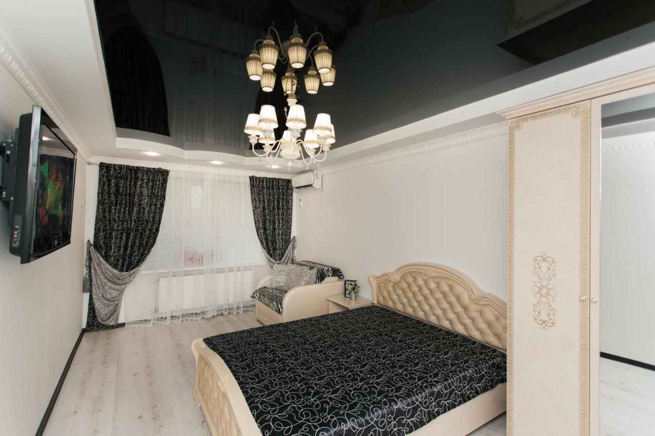 De Luxe Apartments Centr Illinskaya Sumy Exterior foto