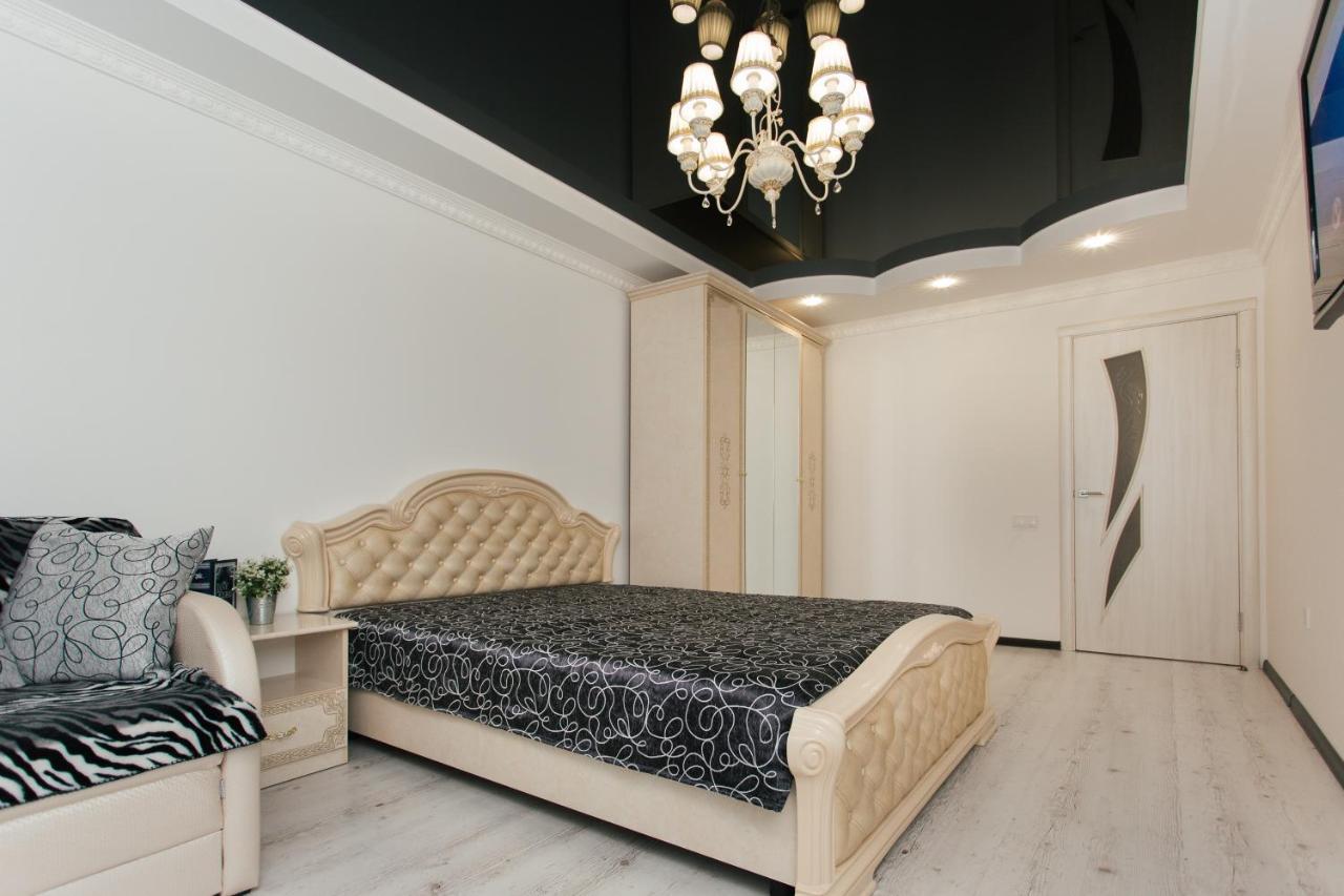 De Luxe Apartments Centr Illinskaya Sumy Exterior foto